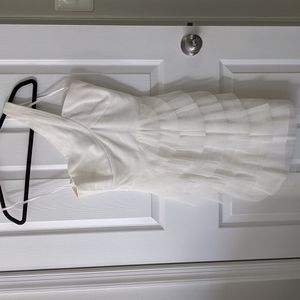 White BCBGmaxazria dress, great condition, only worn one time. Size 4